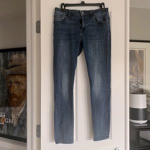 Warp & Weft size 28x28 SFO Luxsculpt Skinny Jean.  Saratoga color